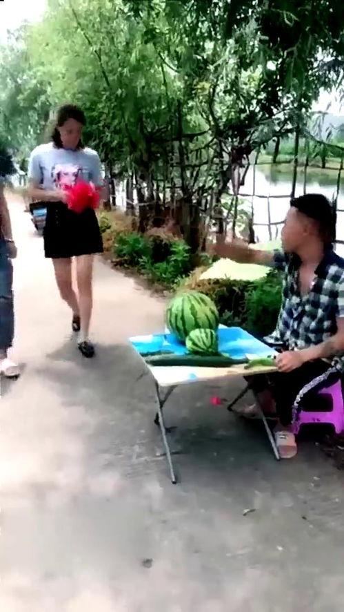 公园多人吃瓜事件视频大全,全民围观的多彩瞬间