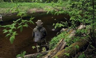 小河边情侣视频吃瓜,甜蜜瞬间，吃瓜群众纷纷围观