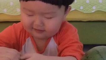可爱宝宝吃瓜视频